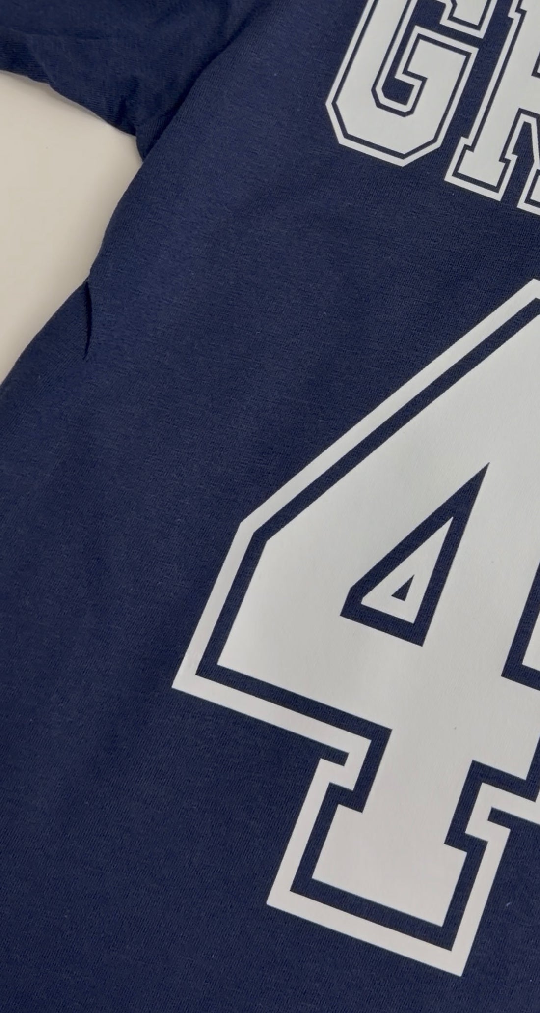 Briar 44 Relaxed - SMALL NAVY Unisex T-shirt