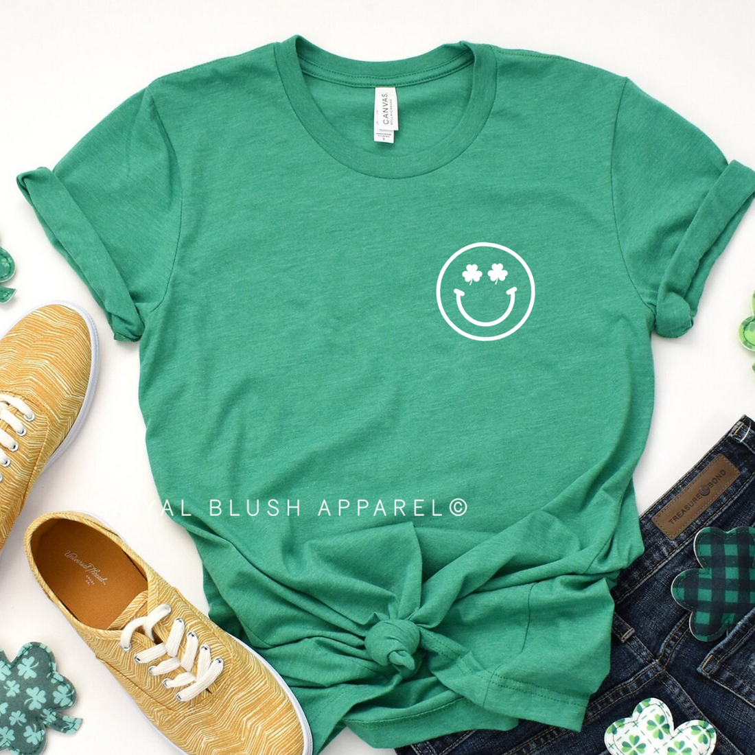 Clover Eyes Relaxed Unisex T-shirt