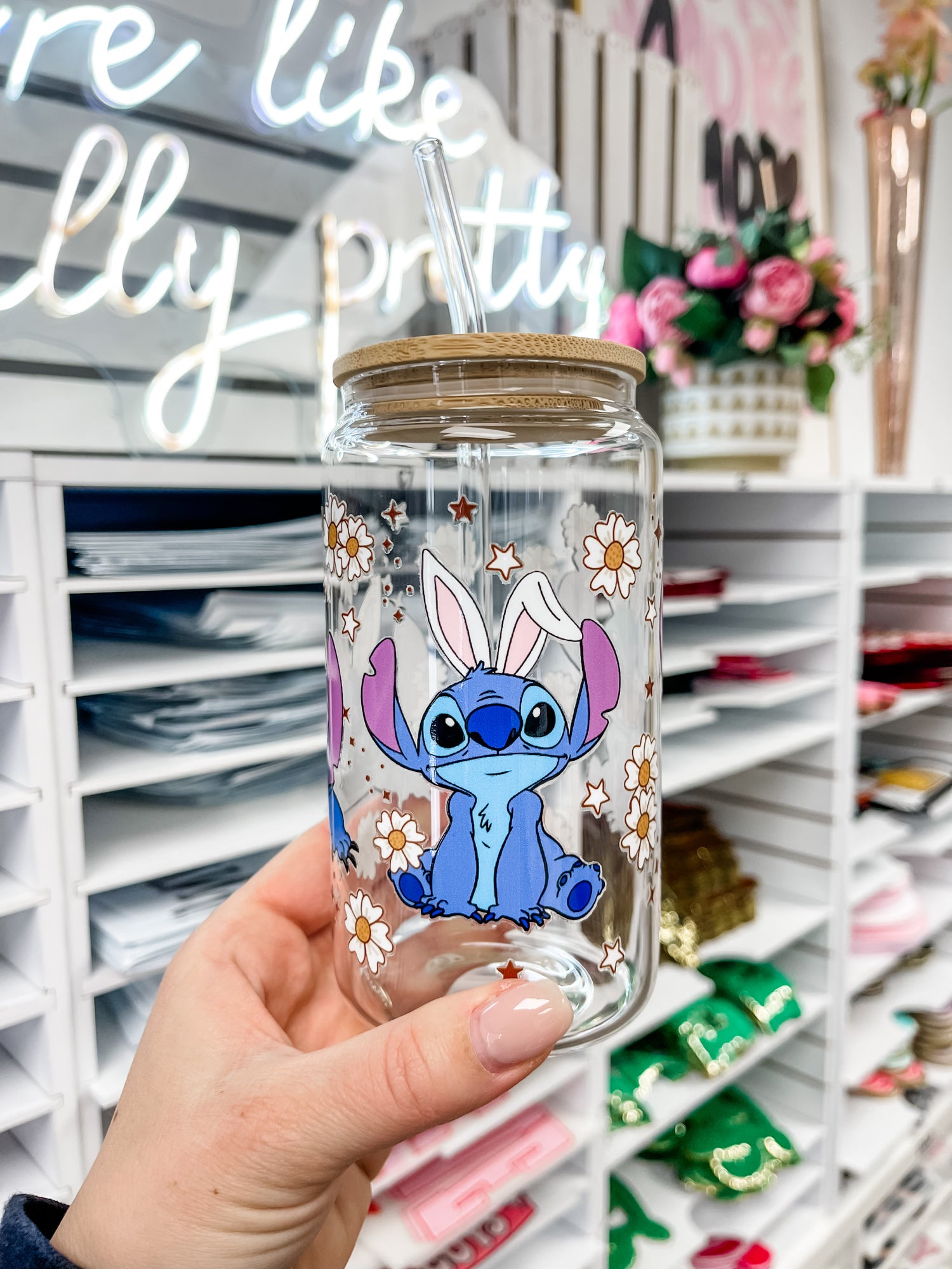 Easter White Daisies Iced Coffee Glass