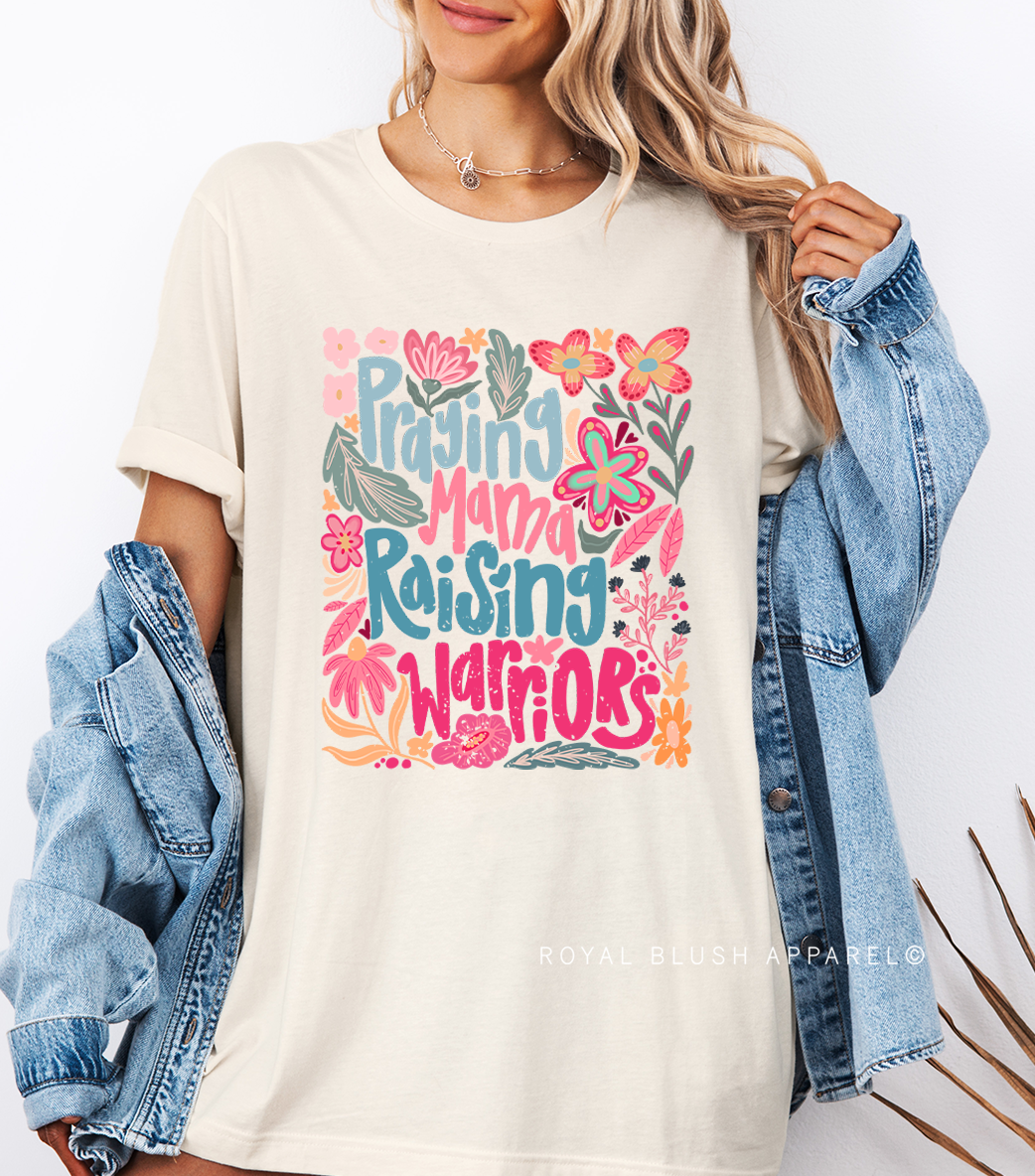 Praying Mama Raising Warriors Relaxed Unisex T-shirt