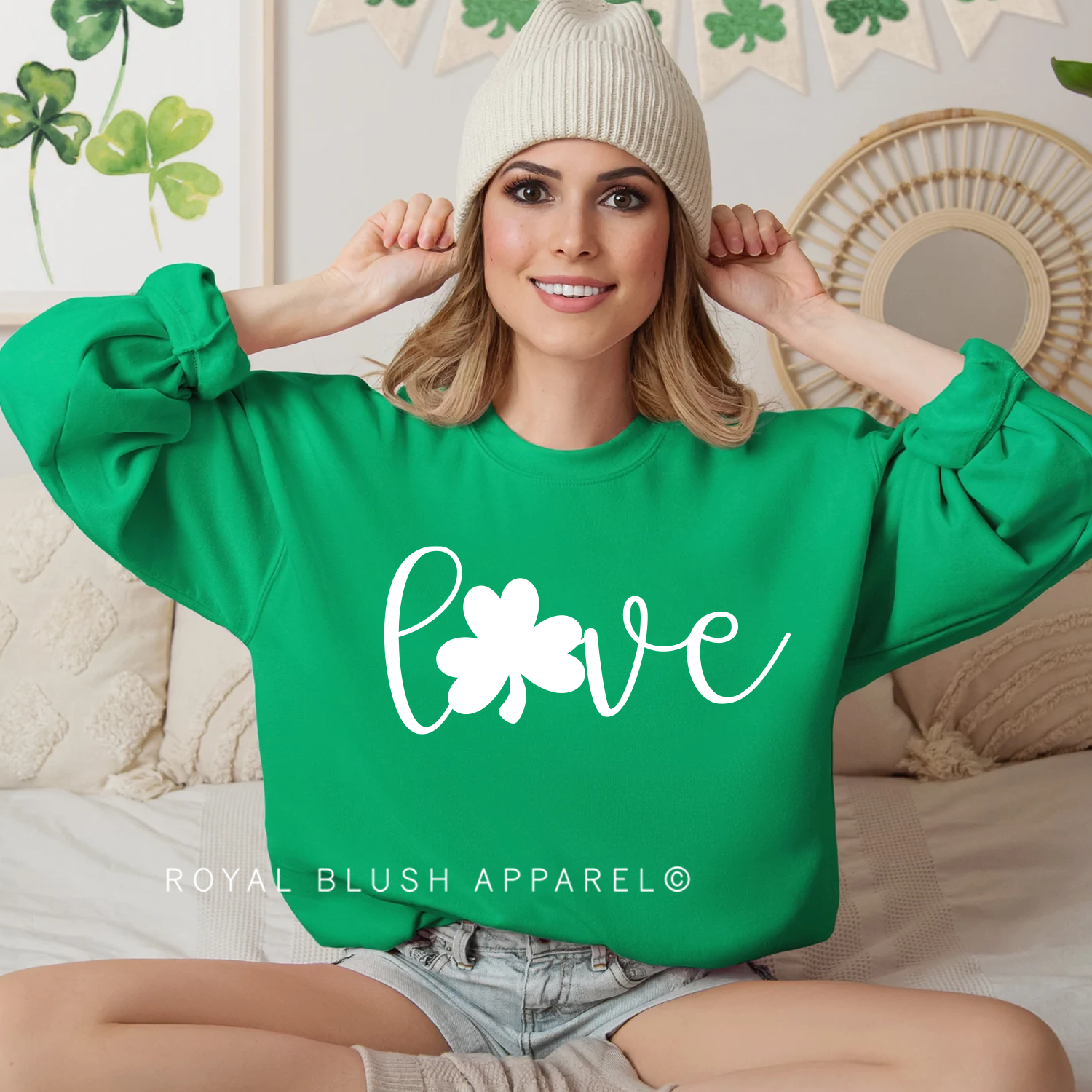 L☘ve Sweatshirt